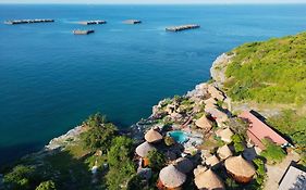 Pareehut Resort Koh Sichang